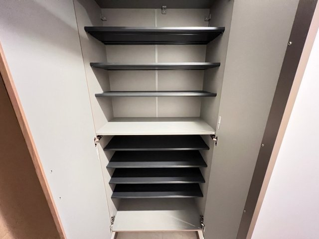 スプランディッド難波WESTIIIの収納