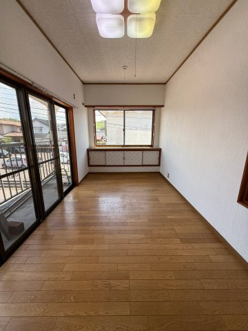 安来町S貸家の洋室