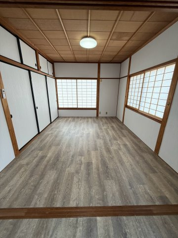 安来町S貸家の洋室