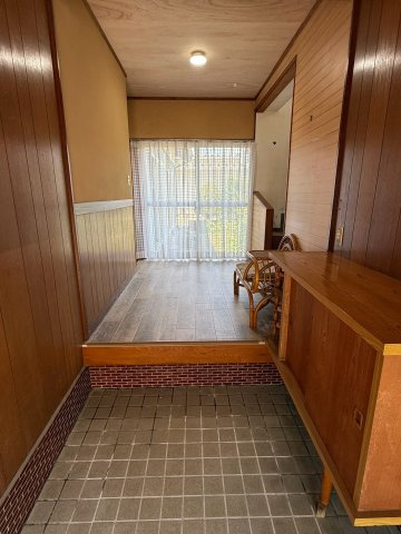 安来町S貸家の玄関