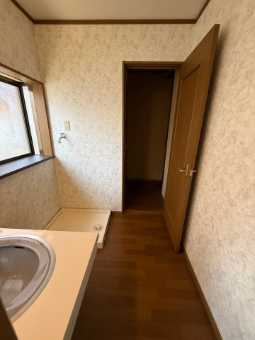 安来町S貸家の洗面所