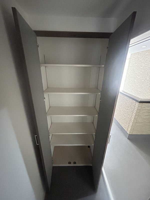 H-maison加美正覚寺Ⅺの玄関