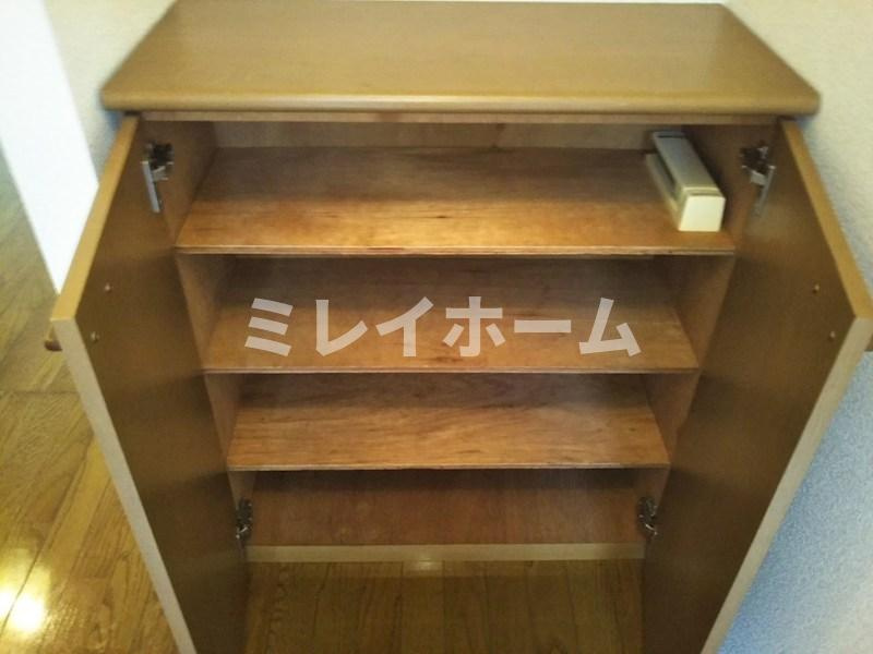ジュネス山王の玄関