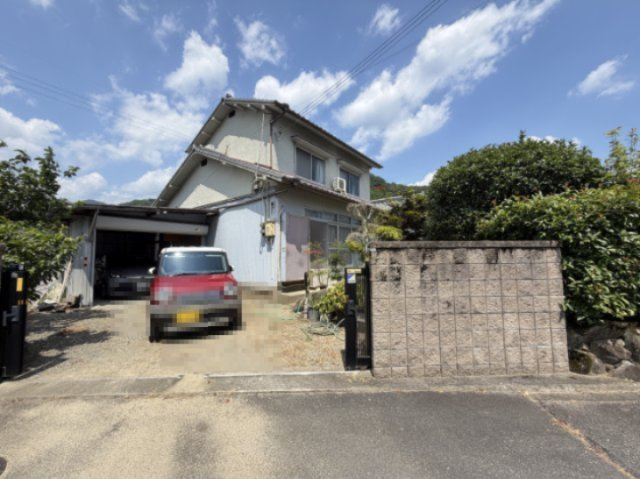姫路市夢前町塚本の中古一戸建の駐車場