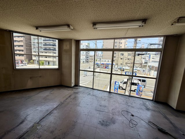 大阪市浪速区塩草３丁目の店舗事務所の内装