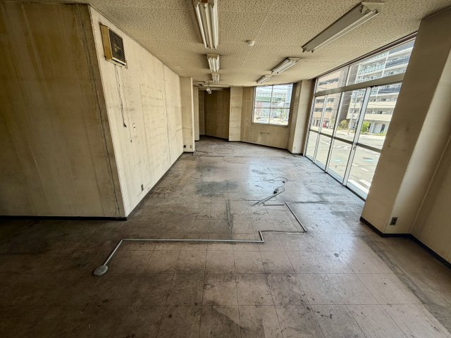 大阪市浪速区塩草３丁目の店舗事務所の内装