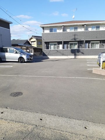 シエロ　カーサ　レイ　弐番館の駐車場