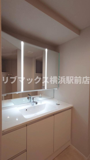 【洗面所独立】ドゥーエ横浜駅前