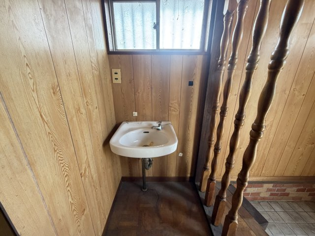 花田町小川　中古一戸建ての洗面所