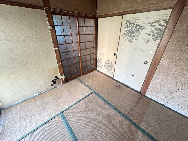 花田町小川　中古一戸建ての洋室