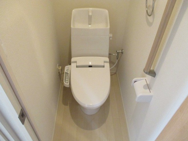 レオパレストレのその他|温水洗浄便座設置。１階のみ仕様違います。