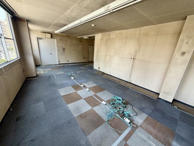 大阪市浪速区塩草３丁目の店舗事務所の内装