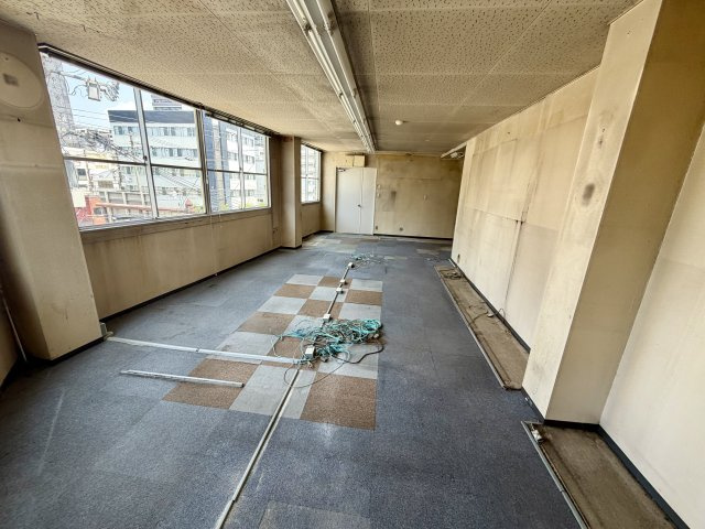 大阪市浪速区塩草３丁目の店舗事務所の内装