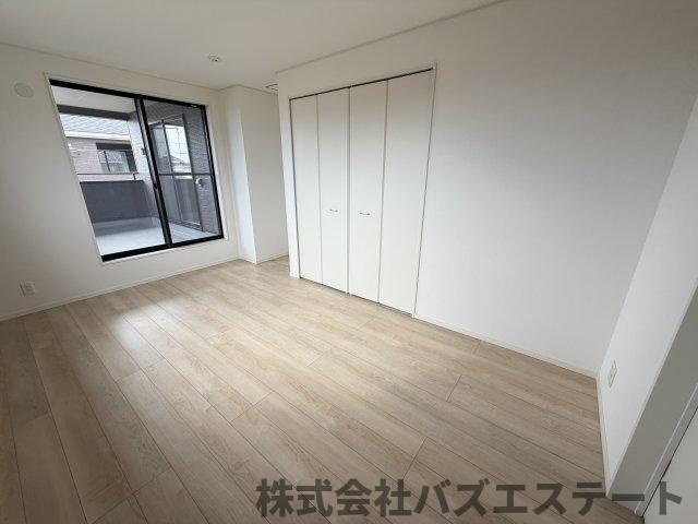 飾東町庄　中古一戸建ての寝室