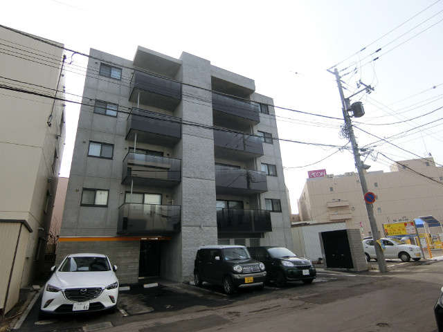Riche reve麻生(旧:ZIZI TROIS)
