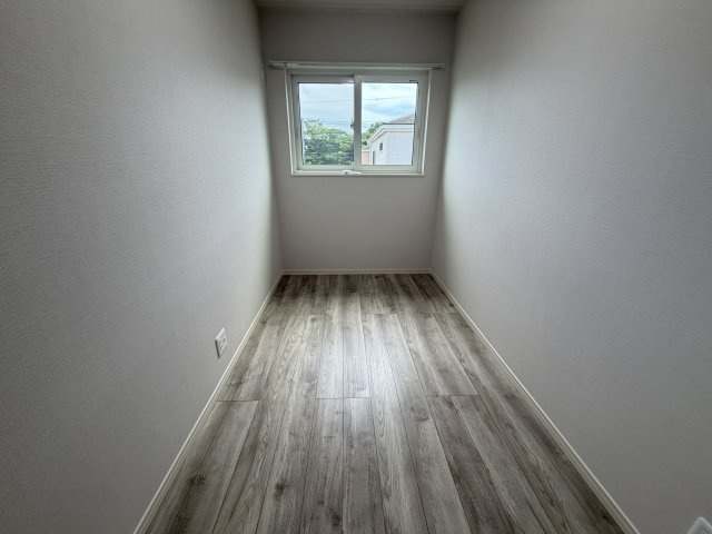 姫路市奥山の中古一戸建の洋室