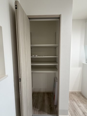 姫路市奥山の中古一戸建の収納