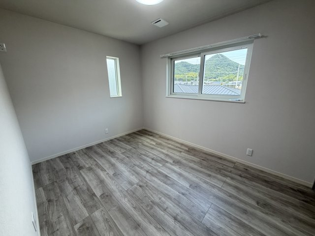 姫路市奥山の中古一戸建の子供部屋