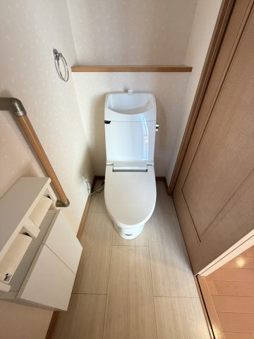 姫路市飾磨区妻鹿の中古一戸建のトイレ