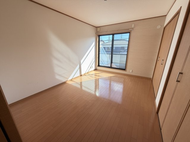 姫路市飾磨区妻鹿の中古一戸建の洋室