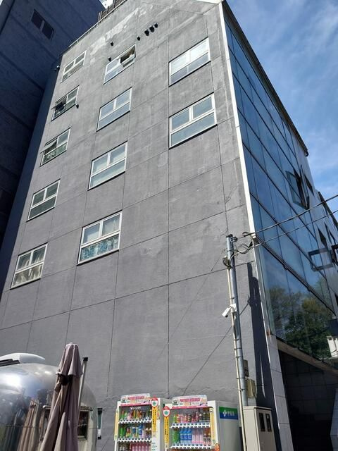 港区六本木４丁目の店舗事務所の外観