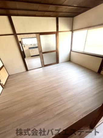 網干区宮内　中古一戸建ての洋室