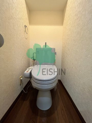 ロイヤル天神南のトイレ|清潔感のあるトイレです。