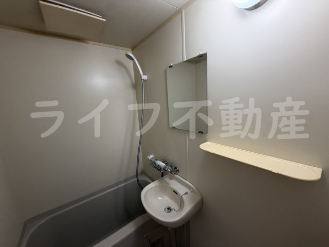 メゾンドソレイユの洗面所|広い洗面スペース