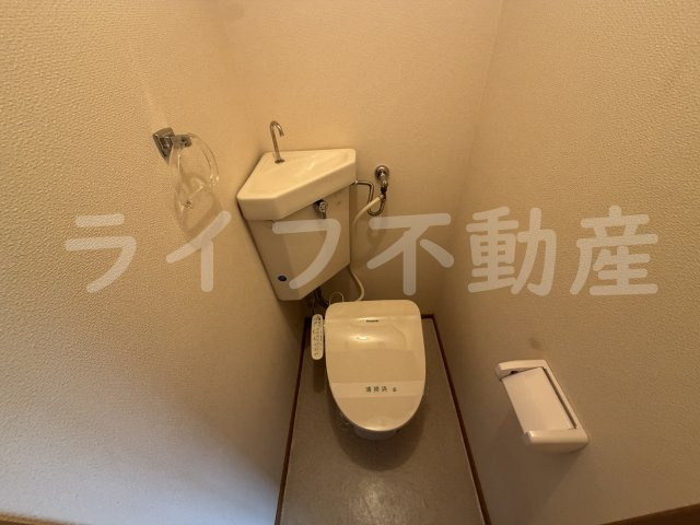 メゾンドソレイユのトイレ|落ち着いたトイレです
