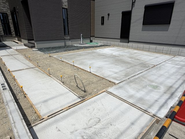 飾磨区中島1丁目　新築一戸建ての駐車場