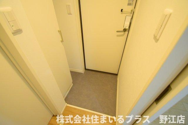 オーサムハウス城東の玄関