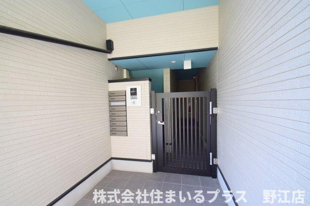 オーサムハウス城東のエントランス