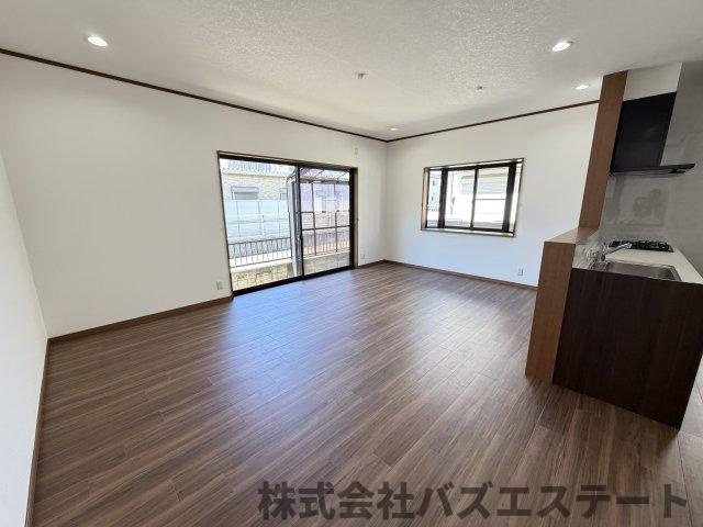 東山　中古一戸建ての居間・リビング