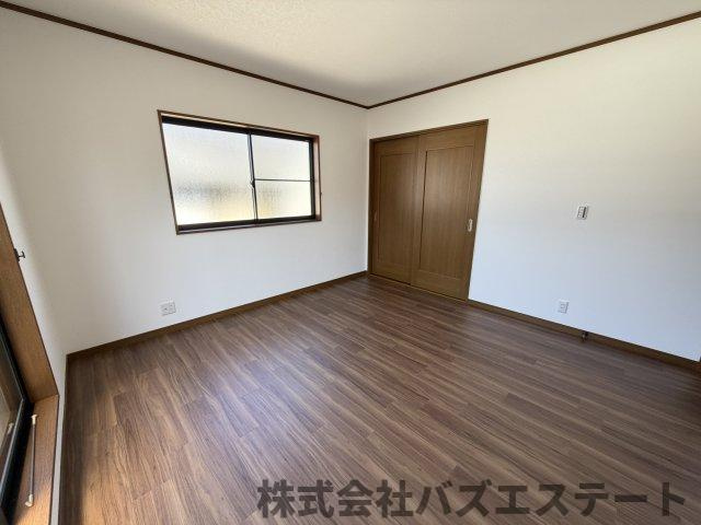 東山　中古一戸建ての洋室
