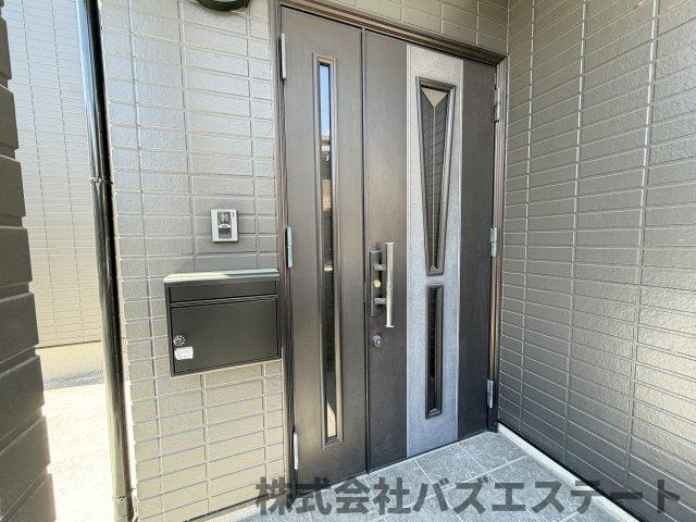 東山　中古一戸建てのエントランス