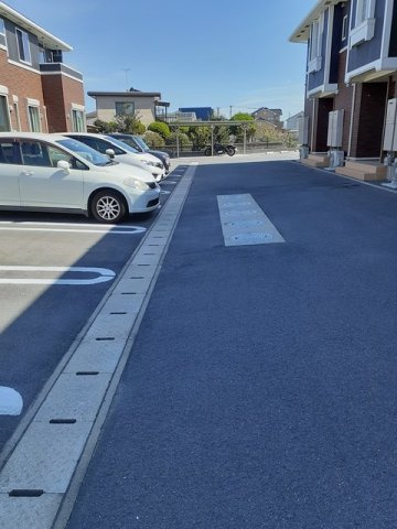 ｐｉａｇｅｔ城島Ⅰの駐車場|車をお持ちの方に嬉しい駐車場付きの物件です
