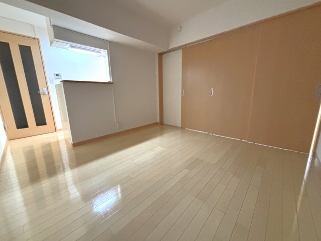 テングッド城西の居間・リビング|こちらの居間で趣味の時間をお楽しみください
