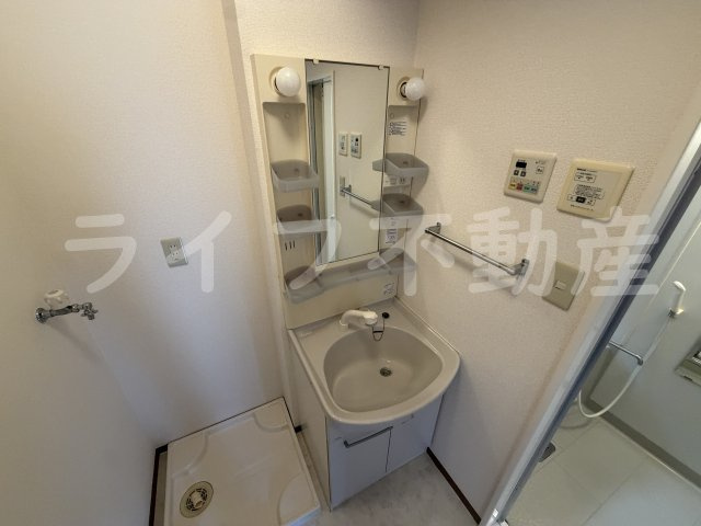 サンハイツ横沼の独立洗面台|独立洗面台、朝の身支度には欠かせません