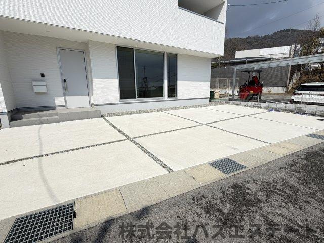 上大野　中古一戸建ての駐車場
