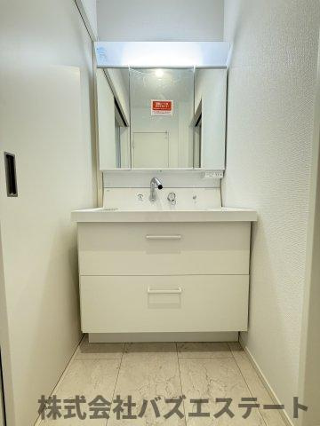 上大野　中古一戸建ての洗面所