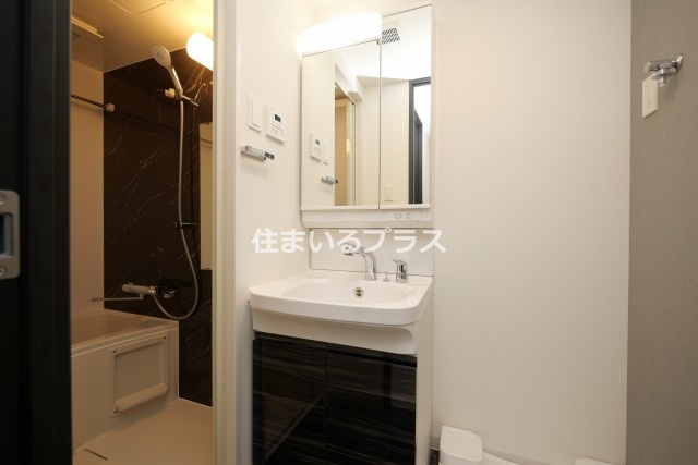 S-RESIDENCE城東SEVERの洗面所