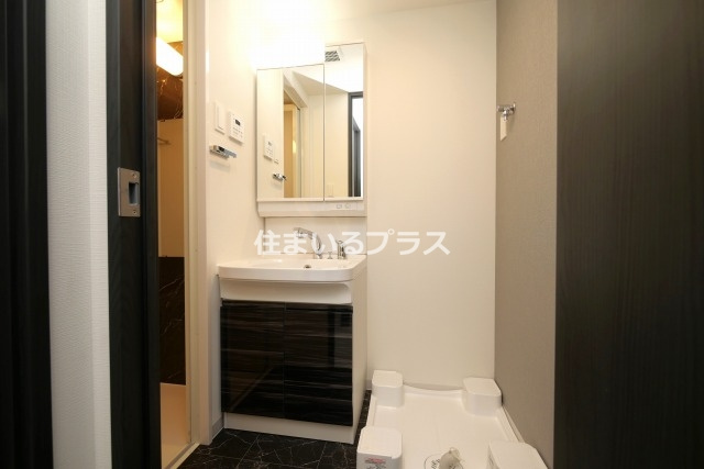 S-RESIDENCE城東SEVERの洗面所