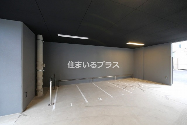 S-RESIDENCE城東SEVERの駐車場