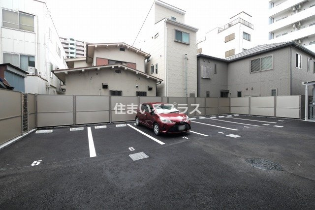 S-RESIDENCE城東SEVERの駐車場