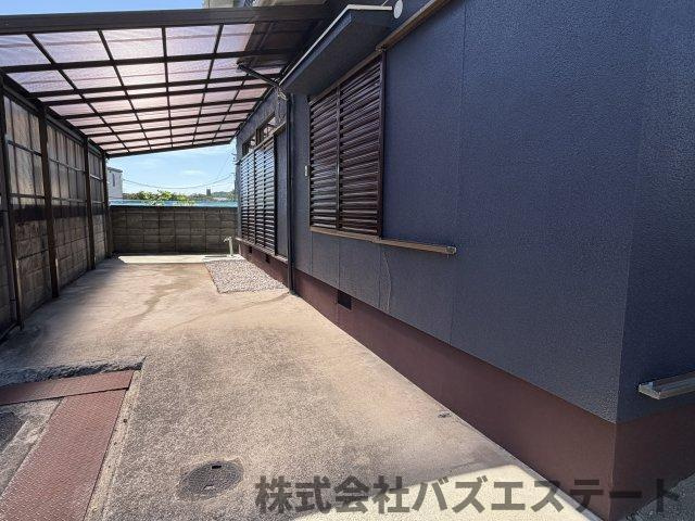下手野　中古一戸建ての駐車場