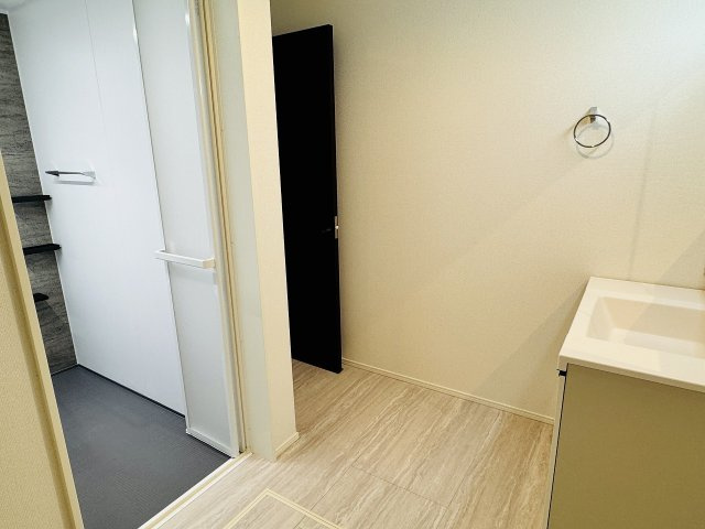 八王子市　兵衛　新築一戸建ての脱衣所|～ゆとりある広さの脱衣所～