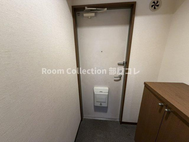 菊井中京ハイツの玄関