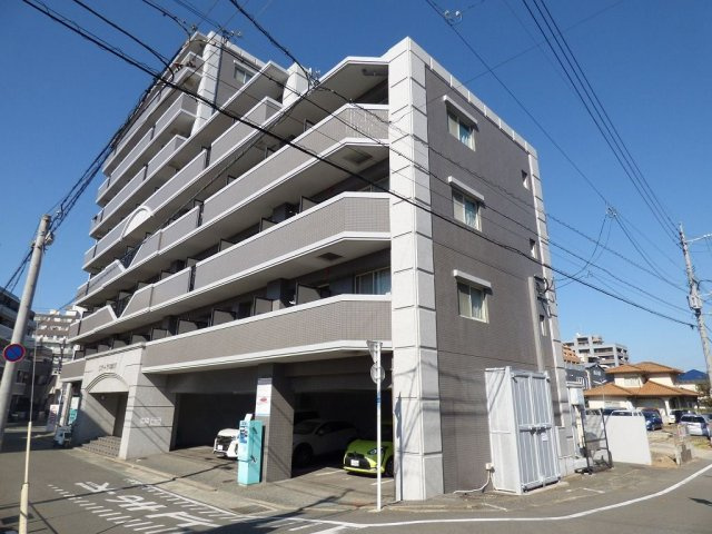 エステートモア高宮ＥＳＴの外観