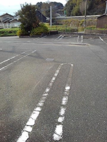 エクセレントⅡの駐車場