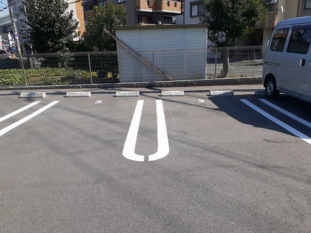 Ｙシャトレーヌ　Ⅲの駐車場|駐車場があります